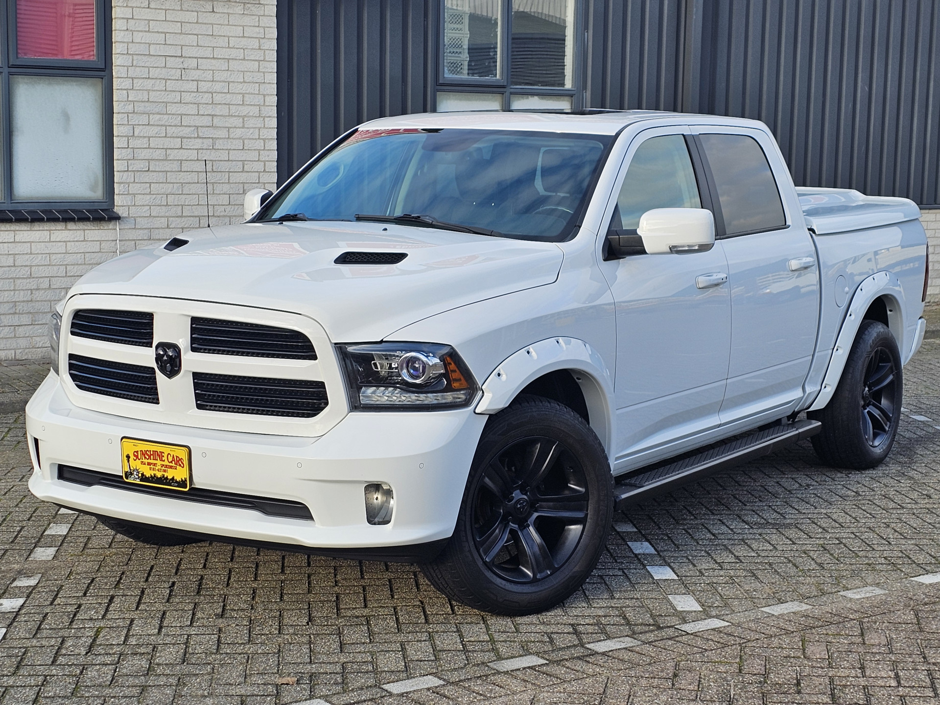Dodge Ram 1500 SPORT 4X4 CREW CAB. 5,7LTR V8 AUT. 33926823-1.jpg | Sunshine Cars