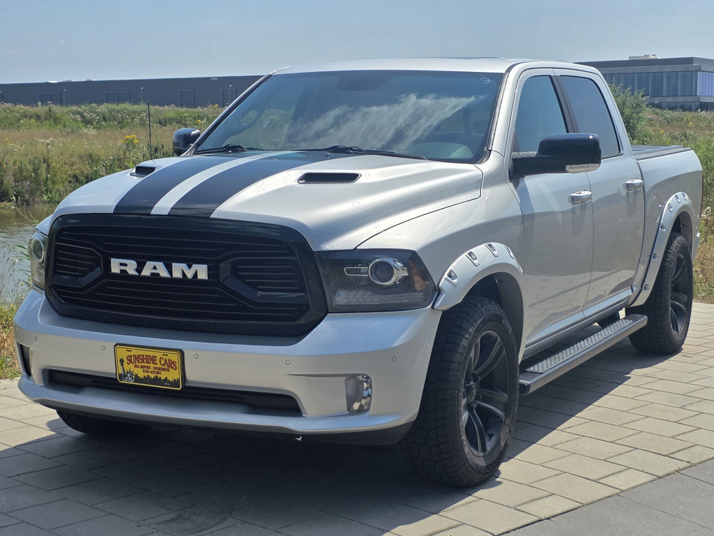 Dodge Ram 1500 SPORT CREW CAB 4X4 5,7 LTR V8 AUT. LUCHTVERING 34324887-0.jpg | Sunshine Cars