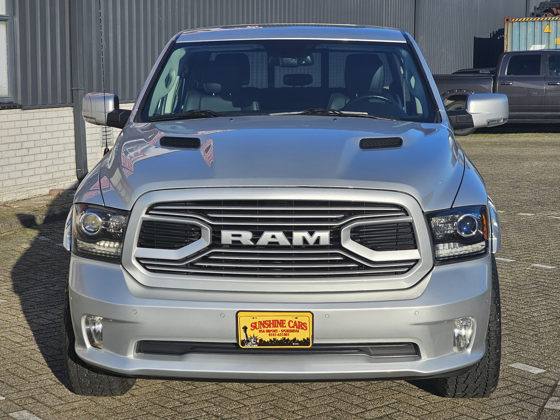 Dodge Ram 1500 SPORT CREW CAB 4X4 5,7 LTR V8 AUT. LUCHTVERING 34324887-4.jpg | Sunshine Cars