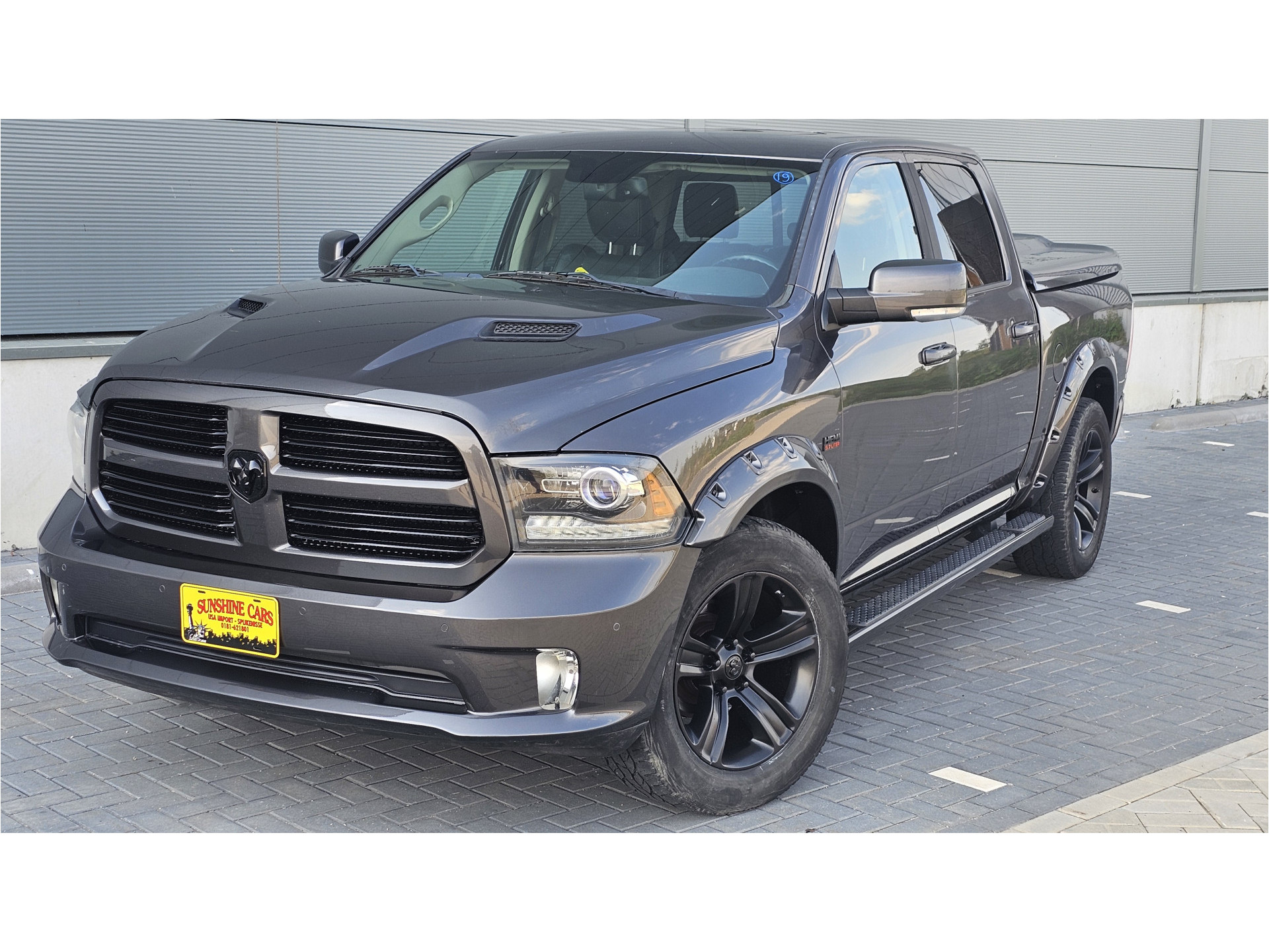 Dodge Ram 1500 SPORT 4X4 CREW CAB. 5,7LTR V8 AUT. BLACK EDITION LAGE CATALOGUS WAARDE 39843493-0.jpg | Sunshine Cars
