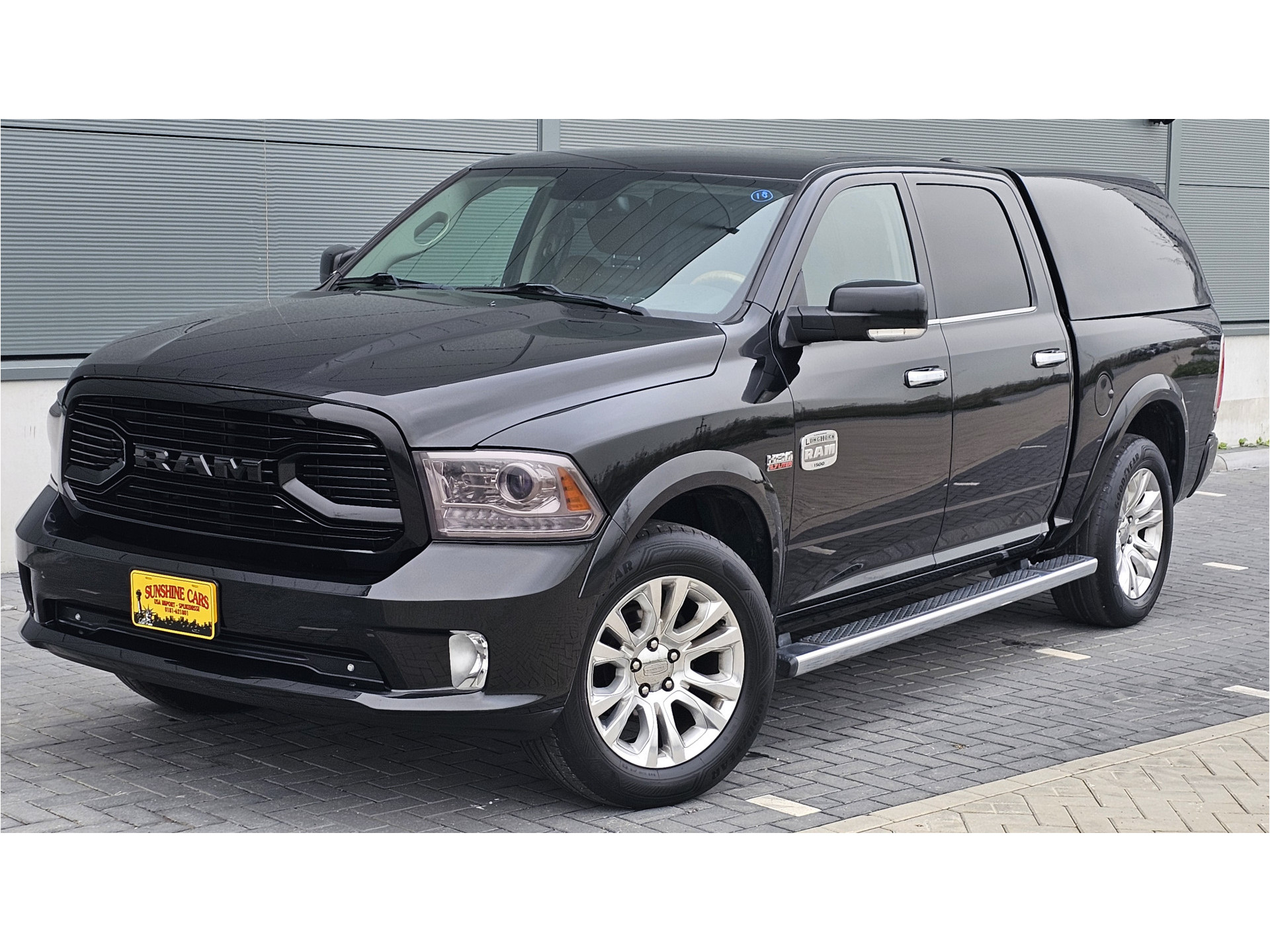 Dodge Ram 1500 LONGHORN/SPORT 4X4 CREW CAB. 5,7LTR V8 AUT.LUCHTVERING, BEDTOPPER 40476368-0.jpg | Sunshine Cars