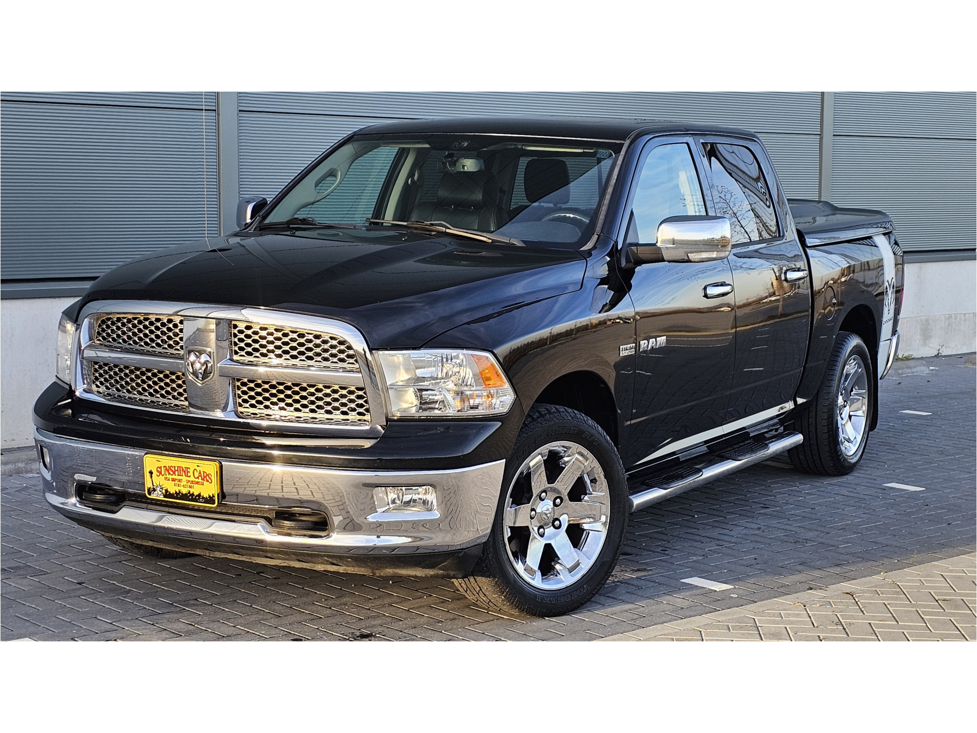 Dodge Ram 1500 LARAMIE 4X4 CREW CAB. 5,7LTR V8 AUT. (REVISIE GEHAD!!) 1e eigenaar 41627904-0.jpg | Sunshine Cars
