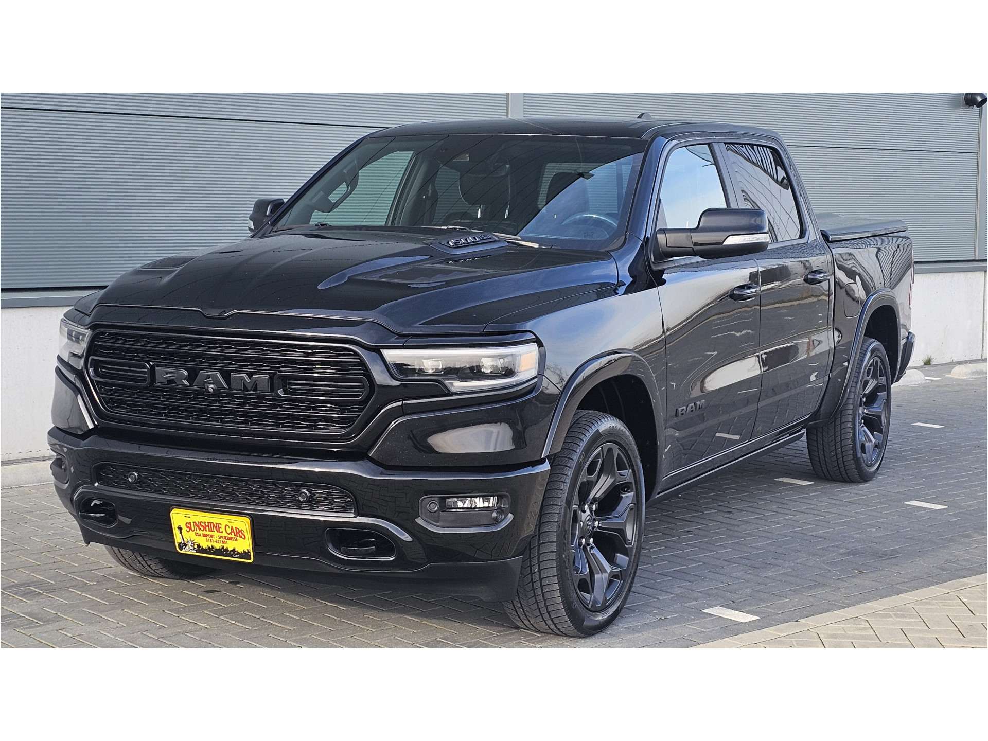 Dodge Ram 1500 LIMITED BLACK EDITION 4X4 CREW CAB 5,7 LTR V8 AUT. 1e EIGENAAR 42715169-1.jpg | Sunshine Cars