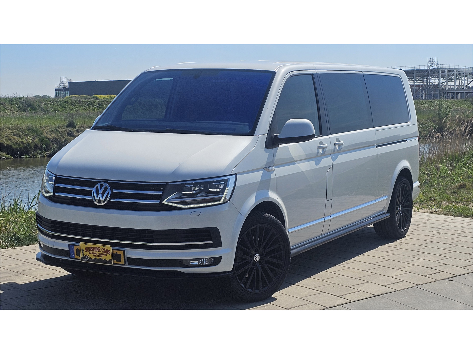 Volkswagen Transporter 2.0 TDI AUT./DSG CARAVELLE 5 PERS.GRIJS KENT. TOPSTAAT!! 44699612-0.jpg | Sunshine Cars