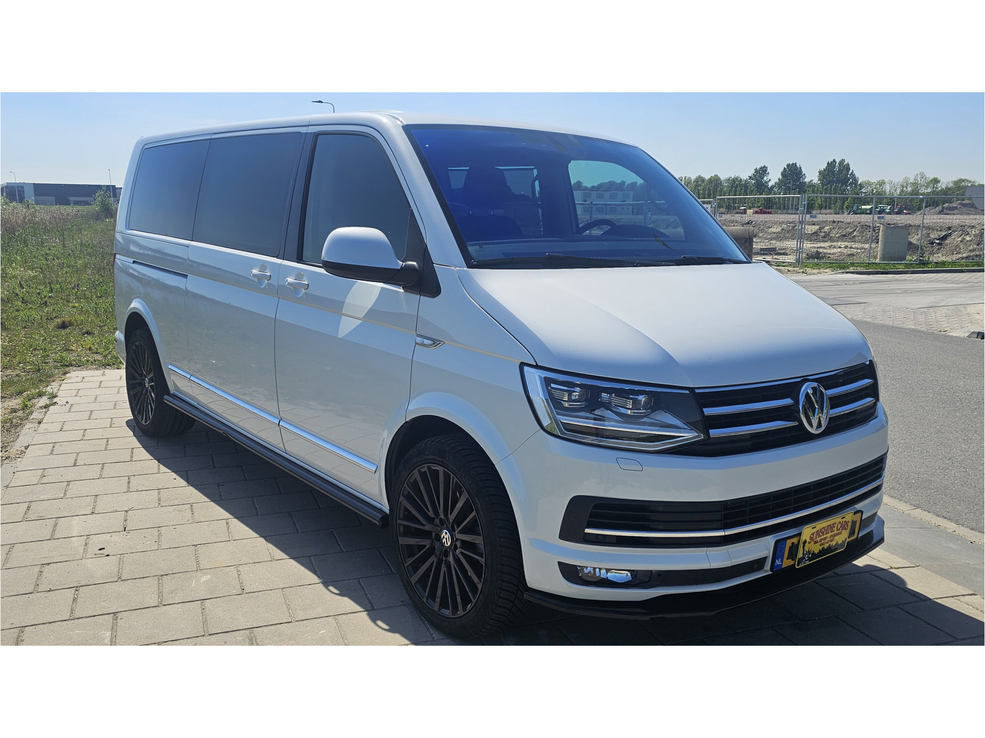 Volkswagen Transporter 2.0 TDI AUT./DSG CARAVELLE 5 PERS.GRIJS KENT. TOPSTAAT!! 44699612-1.jpg | Sunshine Cars
