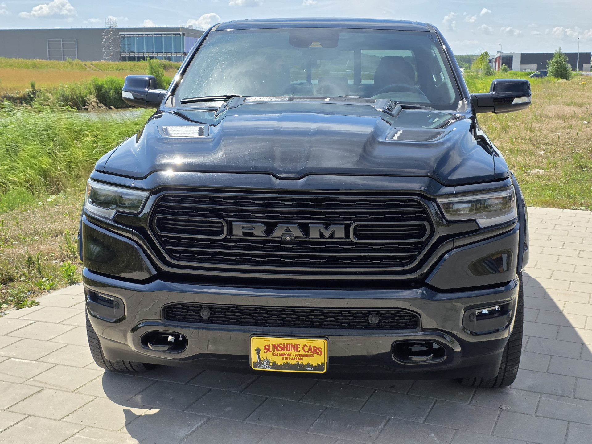 Dodge Ram 1500 LIMITED BLACK EDITION 4X4 CREW CAB 5,7 LTR V8 AUT. 1e EIGENAAR 46163395-4.jpg | Sunshine Cars