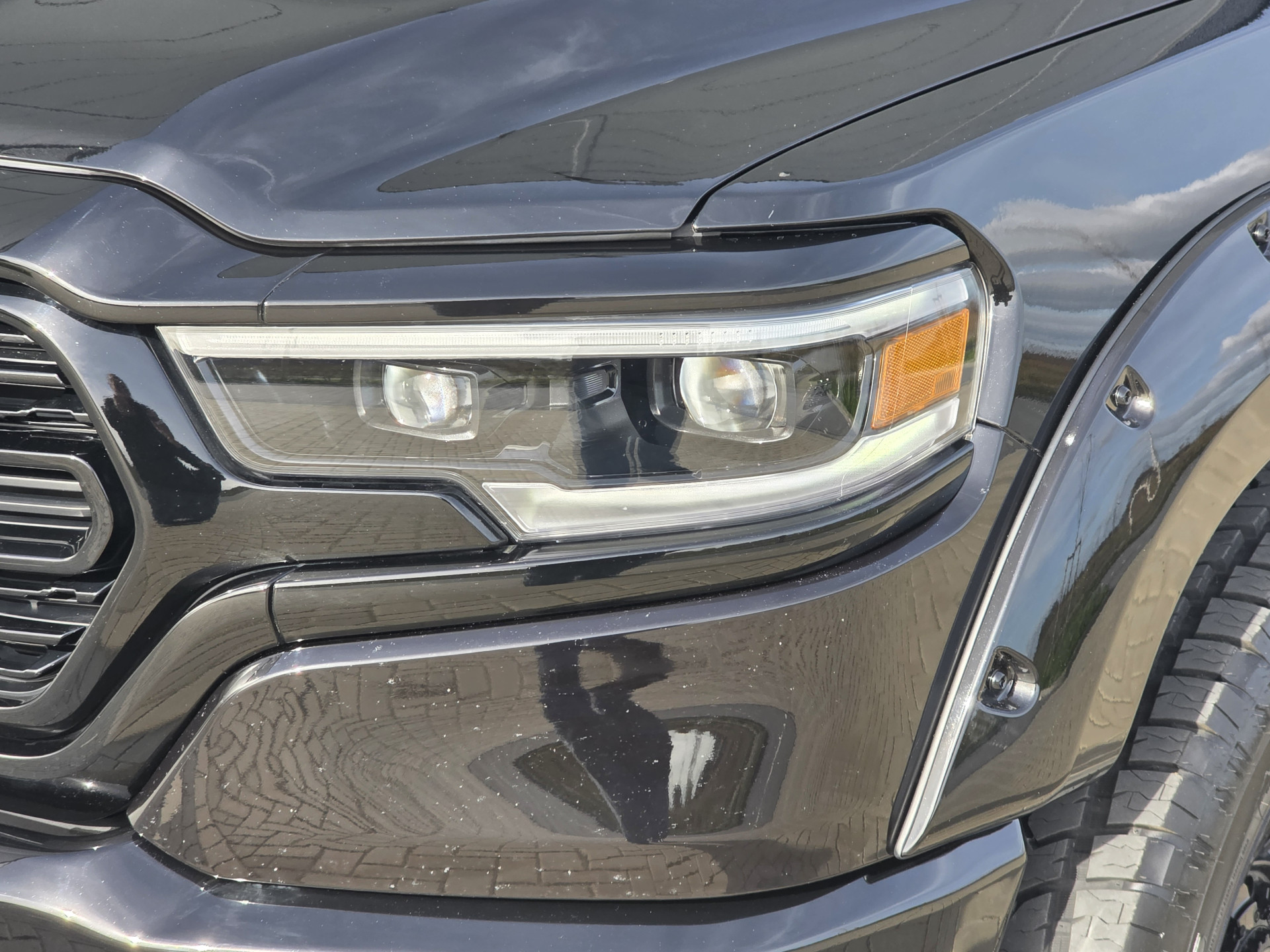 Dodge Ram 1500 LIMITED NIGHT EDITION 4X4 CREW CAB 5.7 LTR V8 AUT. MET 6.4 MANIFOLT SWAP 46179170-4.jpg | Sunshine Cars