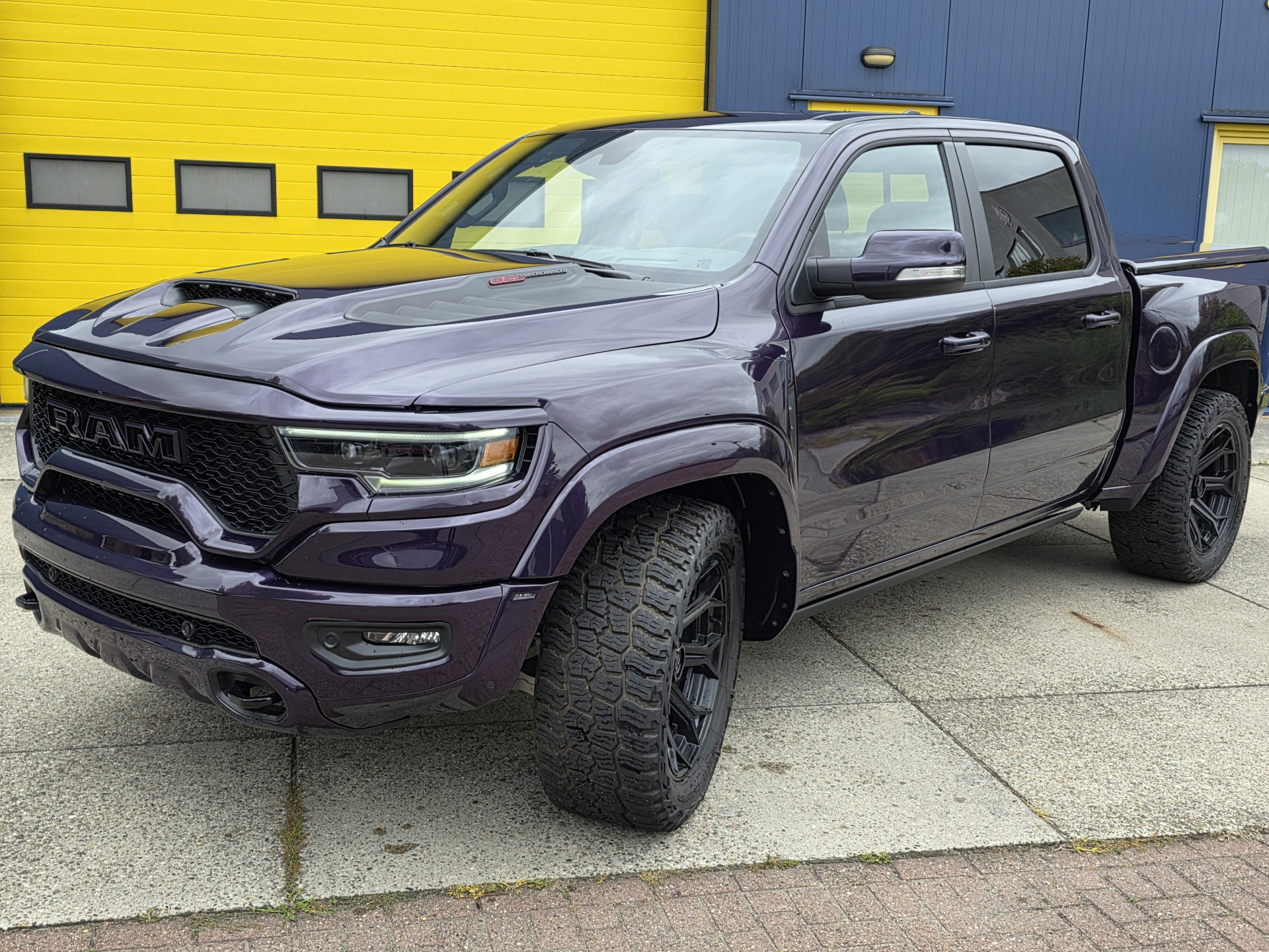 Dodge Ram 1500 TRX CLONE NIGHT EDITION 4X4 CREW CAB 5.7 LTR V8 AUT. DAYTONA VIOLET MET!!! 46183845-1.jpg | Sunshine Cars