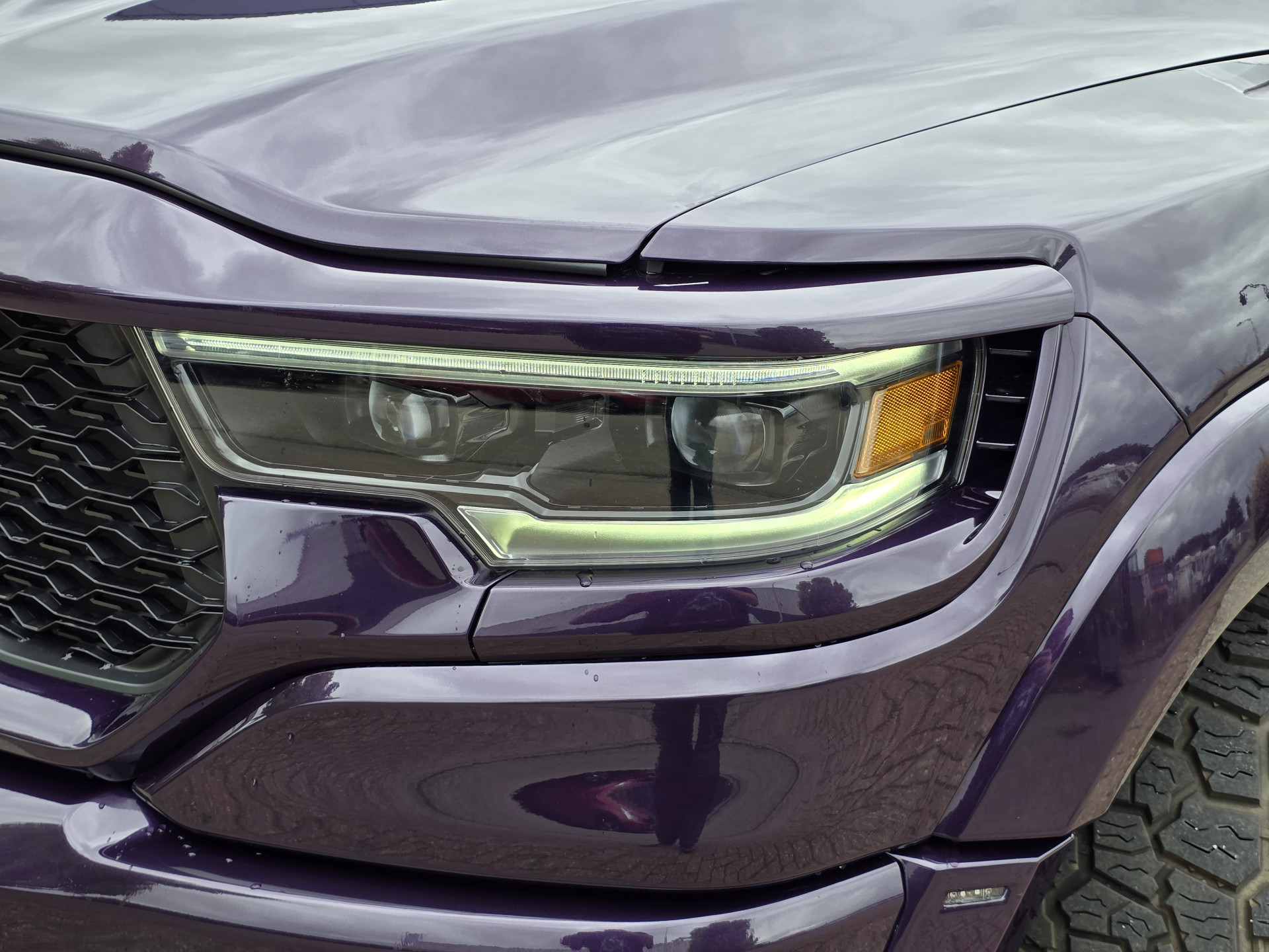 Dodge Ram 1500 TRX CLONE NIGHT EDITION 4X4 CREW CAB 5.7 LTR V8 AUT. DAYTONA VIOLET MET!!! 46183845-2.jpg | Sunshine Cars