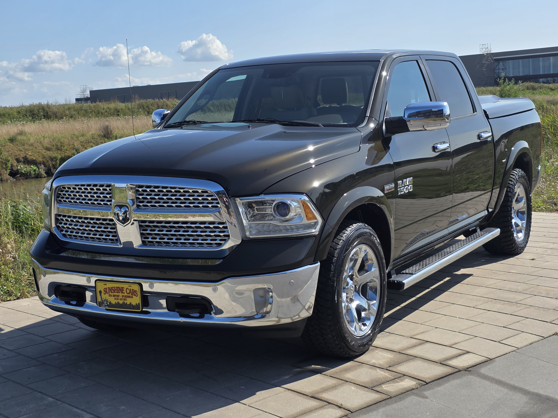 Dodge Ram 1500 LARAMIE 4X4 CREW CAB 5,7 LTR V8 AUT. MARGE AUTO!! 46920277-0.jpg | Sunshine Cars