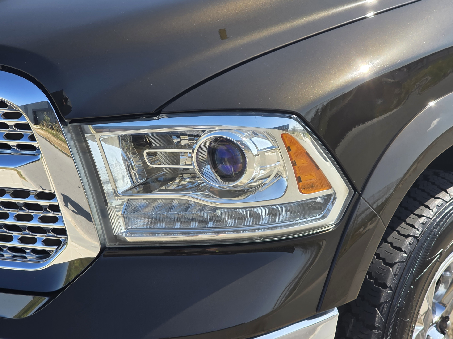 Dodge Ram 1500 LARAMIE 4X4 CREW CAB 5,7 LTR V8 AUT. MARGE AUTO!! 46920277-2.jpg | Sunshine Cars