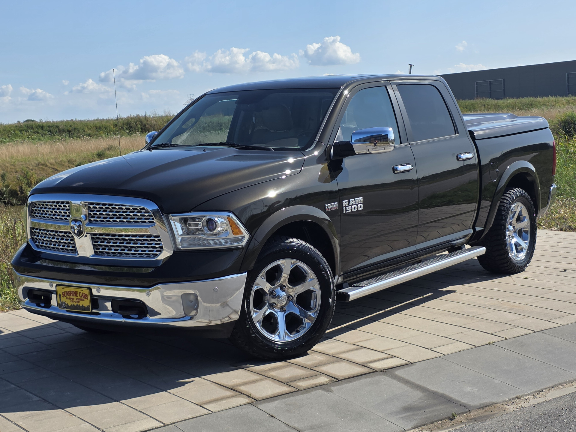Dodge Ram 1500 LARAMIE 4X4 CREW CAB 5,7 LTR V8 AUT. MARGE AUTO!! 46920277-4.jpg | Sunshine Cars