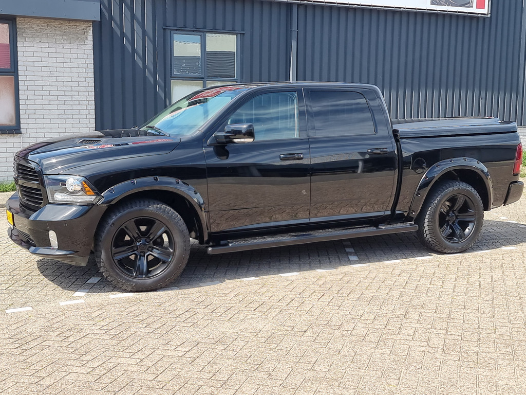 Dodge  1500 SPORT 4X4 CREW CAB. 5,7LTR V8 AUT. NIGHT EDITION LAGE CATALOGUS WAARDE!! 50487363-0.jpg | Sunshine Cars